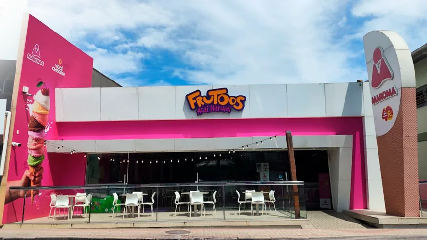 Loja Maroma Frutoos Açaí Natural, com o novo padrão visual